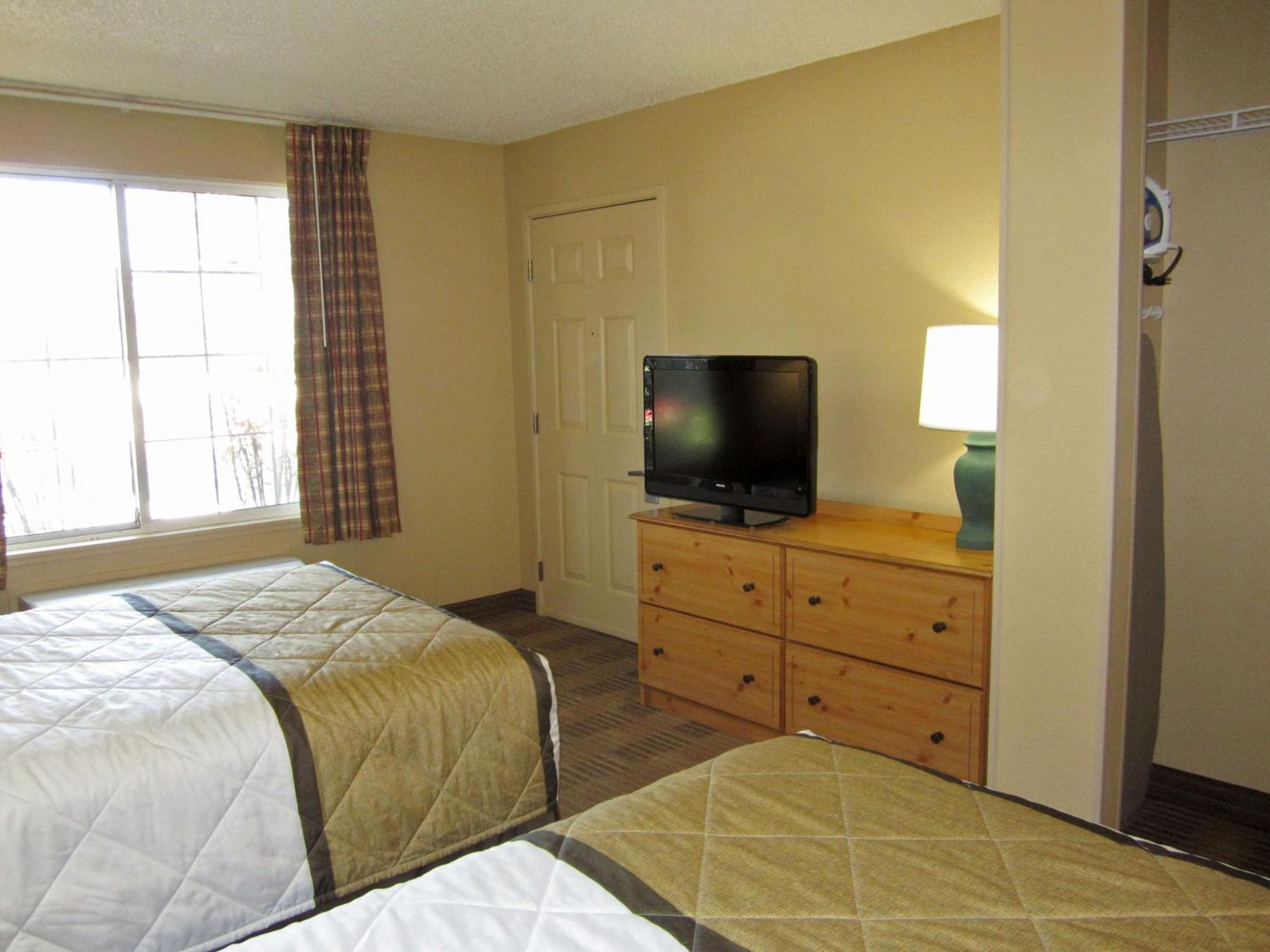 Extended Stay America Select Suites - Durham - University - Ivy Creek Blvd Exterior photo