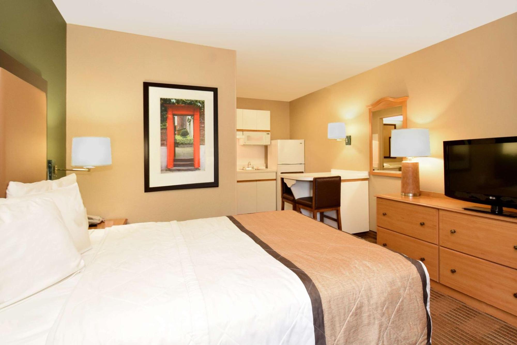 Extended Stay America Select Suites - Durham - University - Ivy Creek Blvd Exterior photo